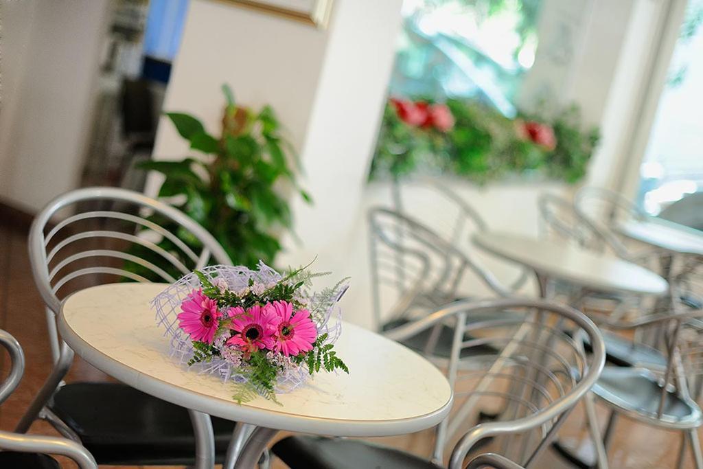 Hotel Samoa 리미니 외부 사진