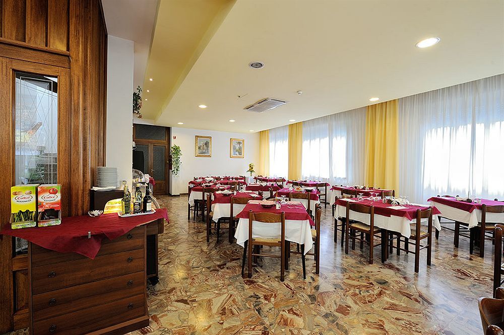 Hotel Samoa 리미니 외부 사진