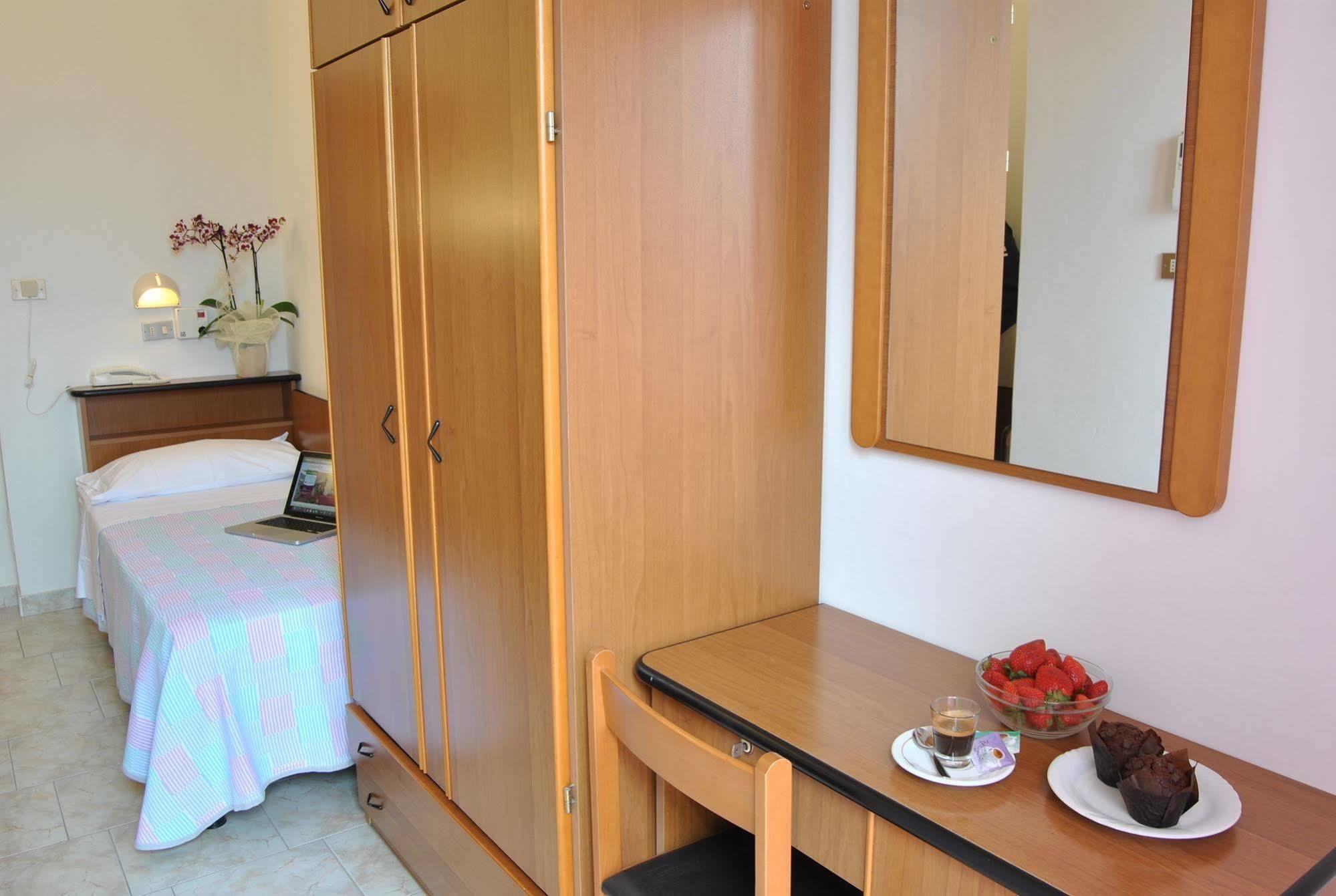 Hotel Samoa 리미니 외부 사진
